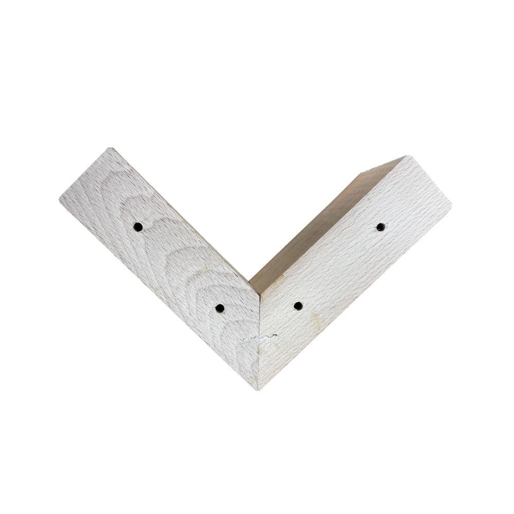 Meubelpoot  hoek 18 bij 18 cm en hoogte 6 cm  van massief hout