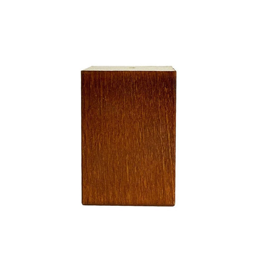 Meubelpoot bruin vierkant 5 bij 5 cm en hoogte 7 cm  van massief hout