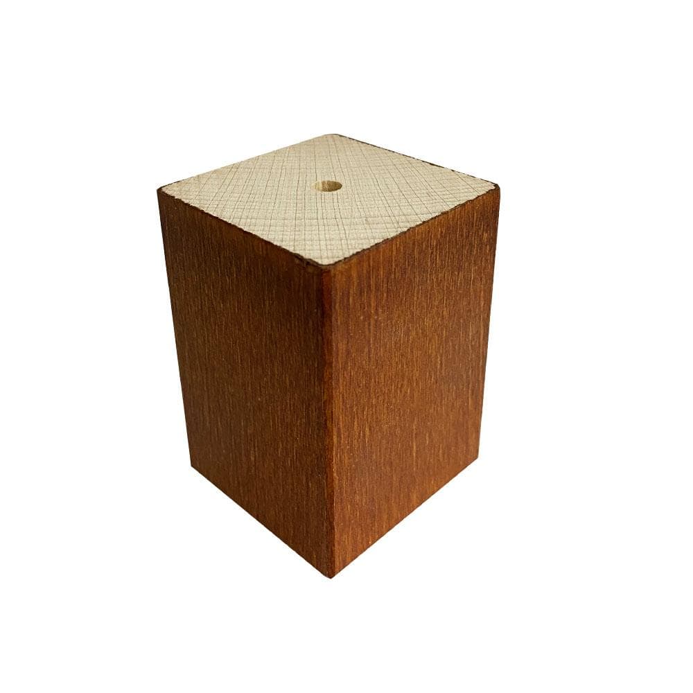 Meubelpoot bruin vierkant 5 bij 5 cm en hoogte 7 cm  van massief hout