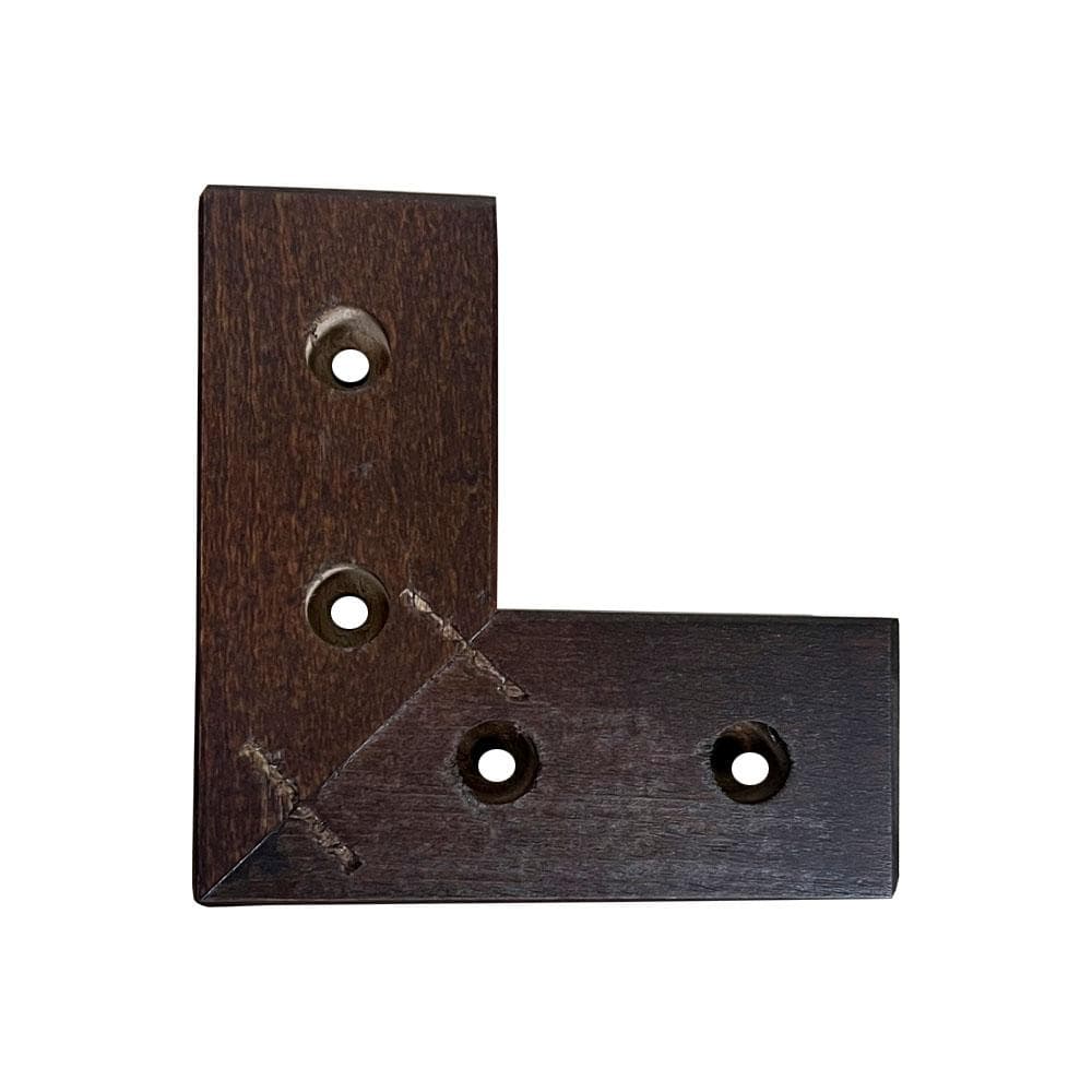 Meubelpoot bruin hoek 11 bij 11 cm en hoogte 4,5 cm  van massief hout
