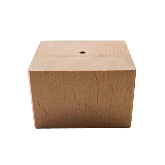 Meubelpoot  vierkant 8 bij 8 cm en hoogte 5 cm  van massief hout