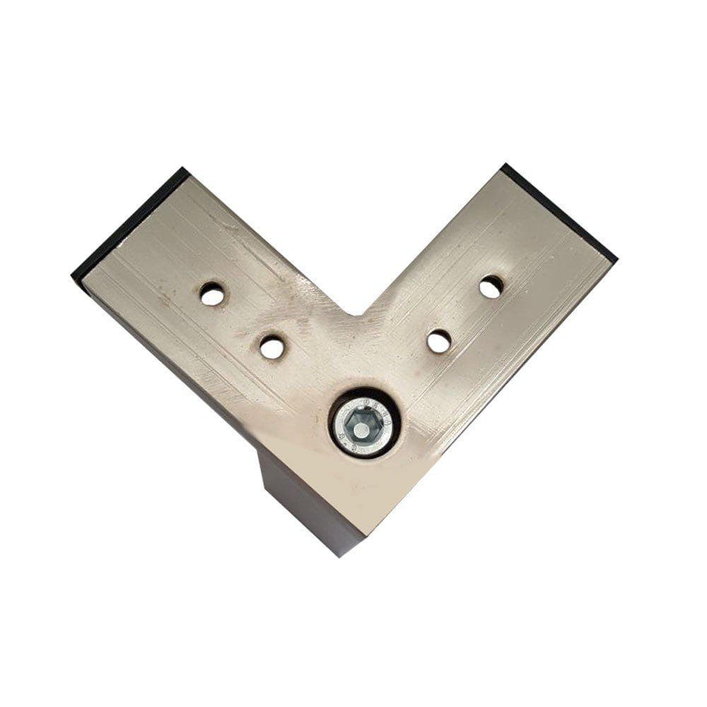 Stalen meubelpoot rvs look hoek 4 bij 4 cm en hoogte 13 cm